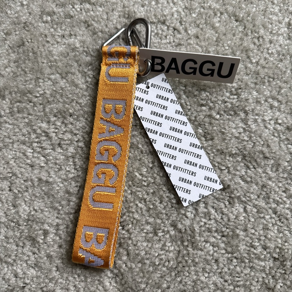 Baggu Logo Keychain in Tangerine - UO Exclusive